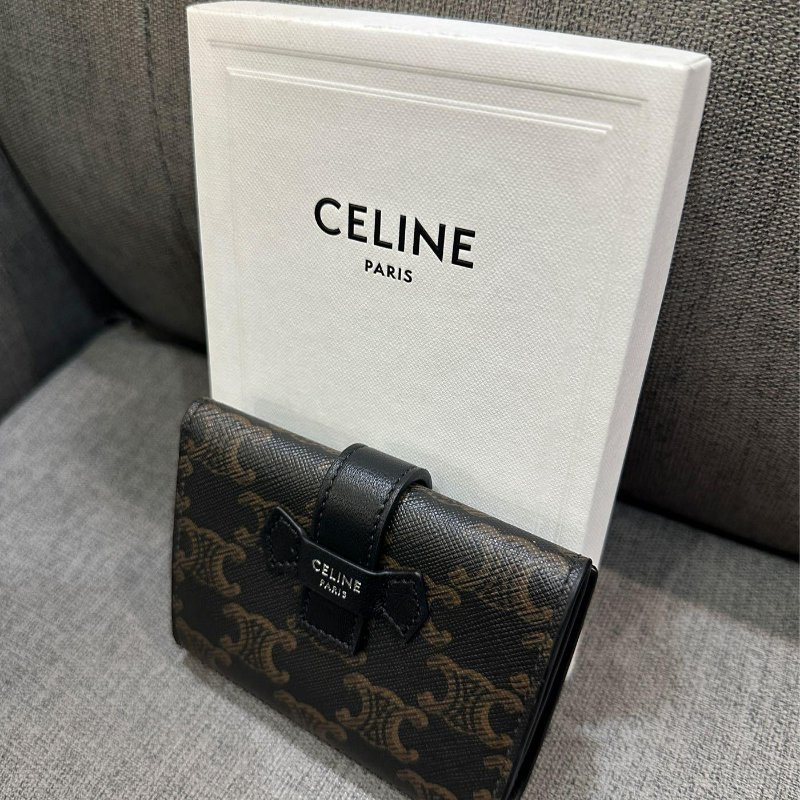 💎Han's house精品服飾💎CELINE 滿版 老花 三折 短夾 零錢袋 現貨 原價23000-1