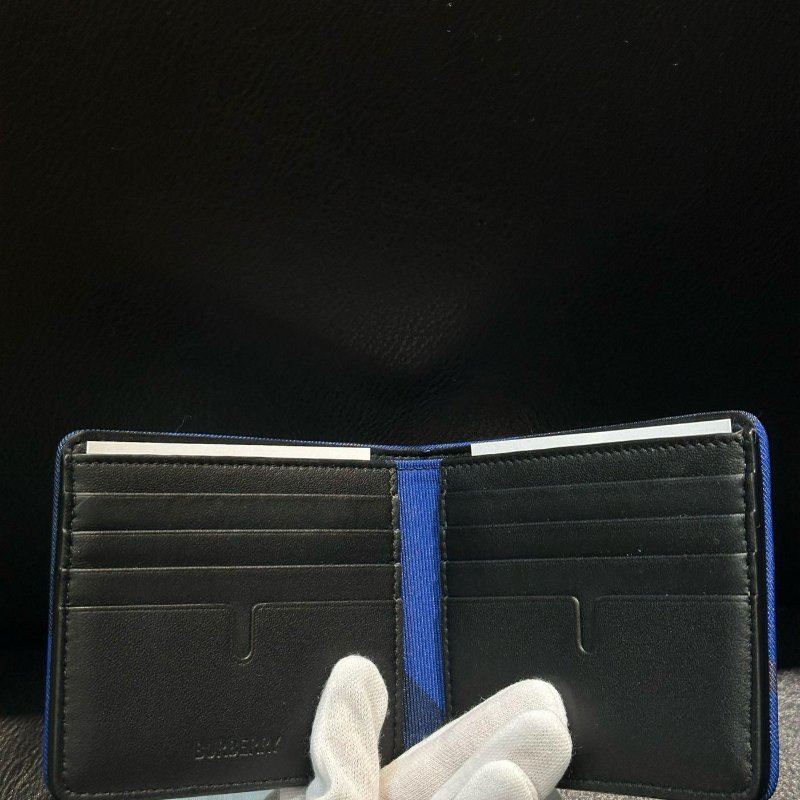 💎Han's house精品服飾💎BURBERRY 戰馬 壓紋 小牛皮 短夾-3