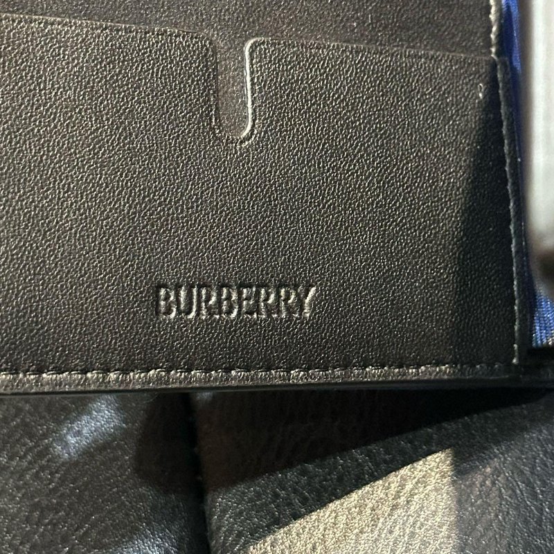 💎Han's house精品服飾💎BURBERRY 戰馬 壓紋 小牛皮 短夾-5