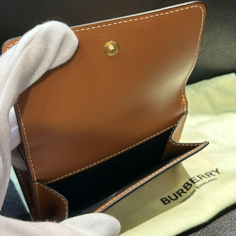 💎Han's house精品服飾💎BURBERRY 格紋 LOGO 格紋 三折 中 短夾 零錢袋 原價19500-2