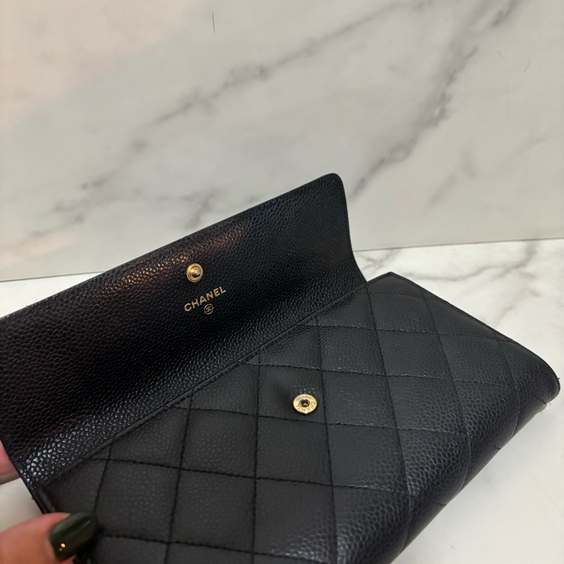 Chanel 金扣平扣長夾-29