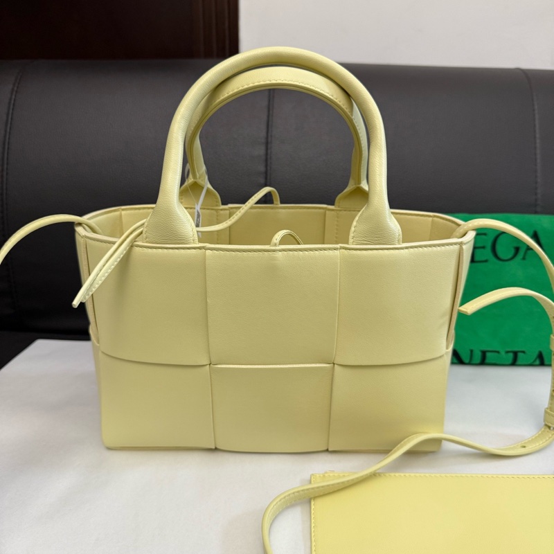 BV葆蝶家 全新擱置  Arco Intreccio編織系帶設計羊皮托特包Tote-0