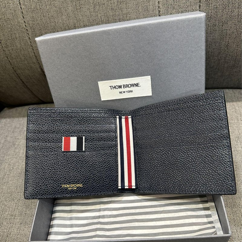 💎Han's house精品服飾💎 Thom Browne TB 4杆 荔枝皮 短夾 原價13900-4