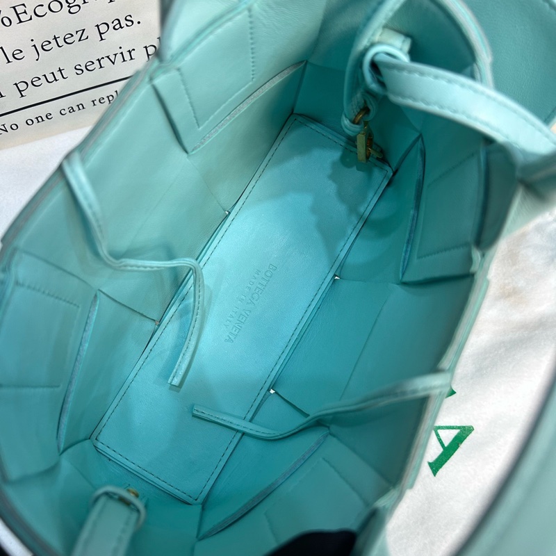 BV葆蝶家！芯片款Arco mini tote新款托特包-8