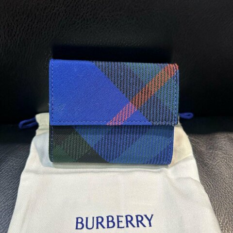 💎Han's house精品服飾💎BURBERRY 格紋 羊皮 二折 短夾 現貨 原價20000