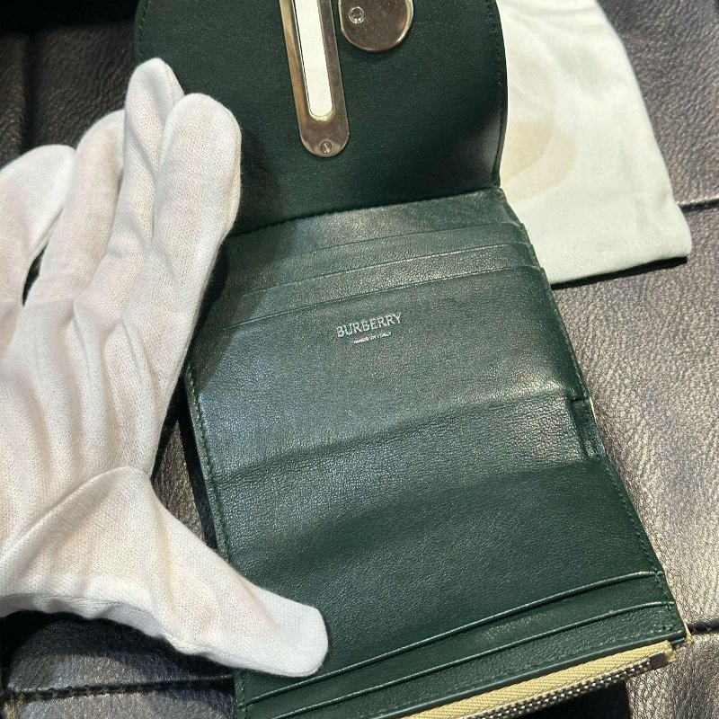 💎Han's house精品服飾💎BURBERRY Rocking Horse 格紋 三折 短夾 現貨 原價27500-7