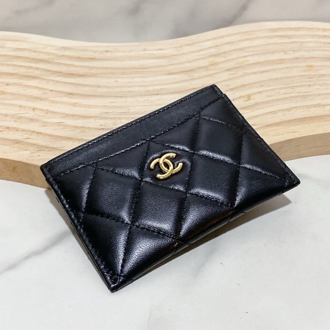 Chanel 黑金羊皮卡包