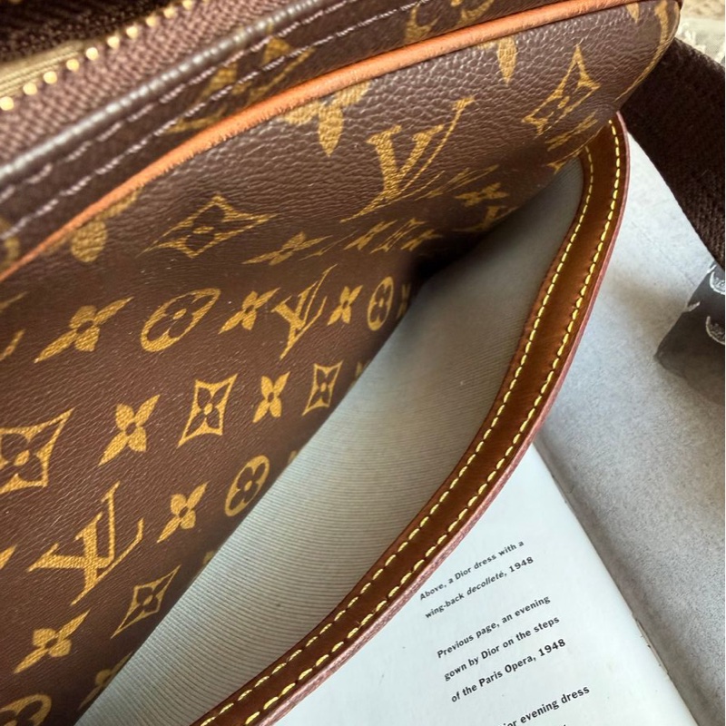 路易威登郵差包 側背包 斜背包 托特包 Louis Vuitton  LV Reporter PM 老花 記者包 經典 中古包 也是熱門包  老花帆布 bag 復古包 古董包-18