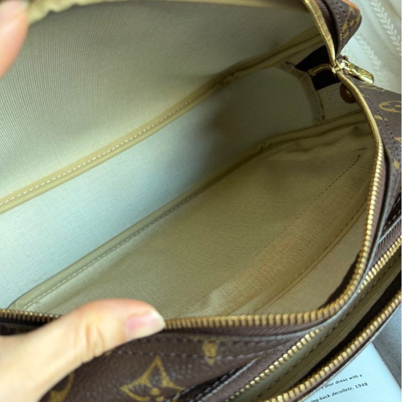路易威登郵差包 側背包 斜背包 托特包 Louis Vuitton  LV Reporter PM 老花 記者包 經典 中古包 也是熱門包  老花帆布 bag 復古包 古董包-25