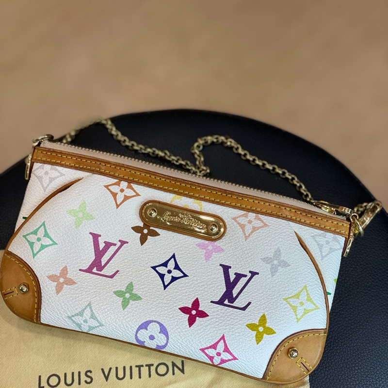 LV 白三彩鏈條麻將包 成色不錯 容量放手機沒問題，日常出門很方便，尺寸約20*10.5cm-2