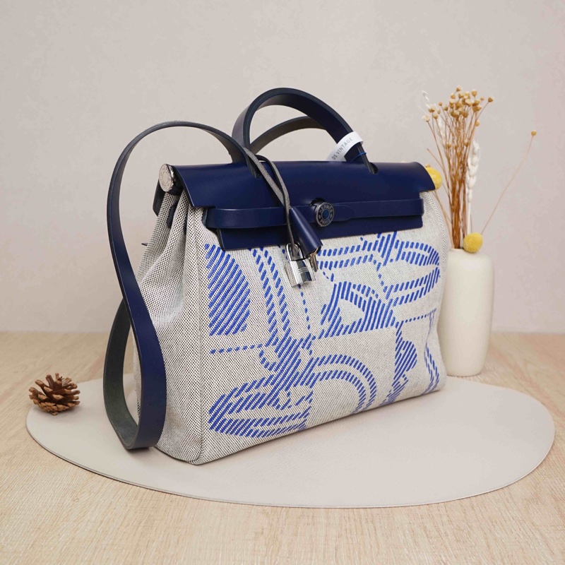 愛馬仕herbag 31 飛馬款 寶石藍拼米色-1