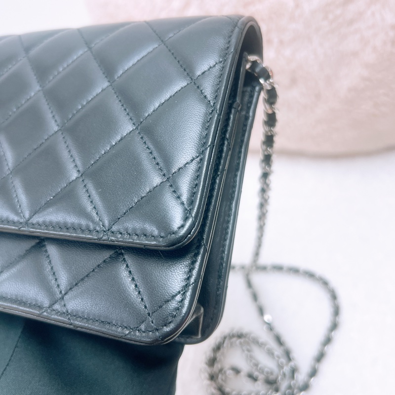 Chanel woc 黑銀羊皮鏈條包-3
