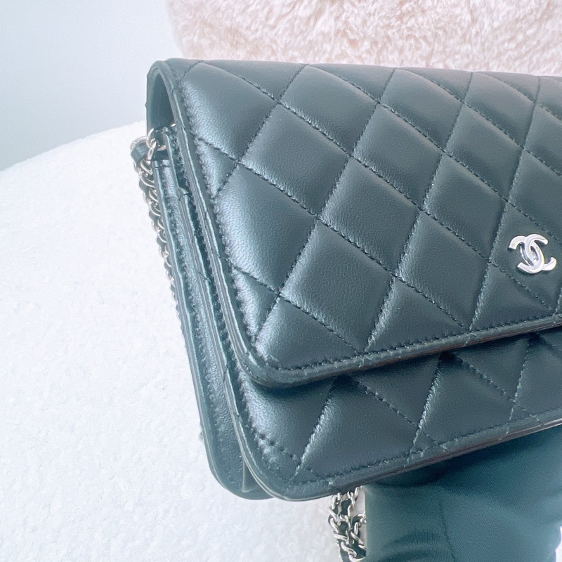 Chanel woc 黑銀羊皮鏈條包-4