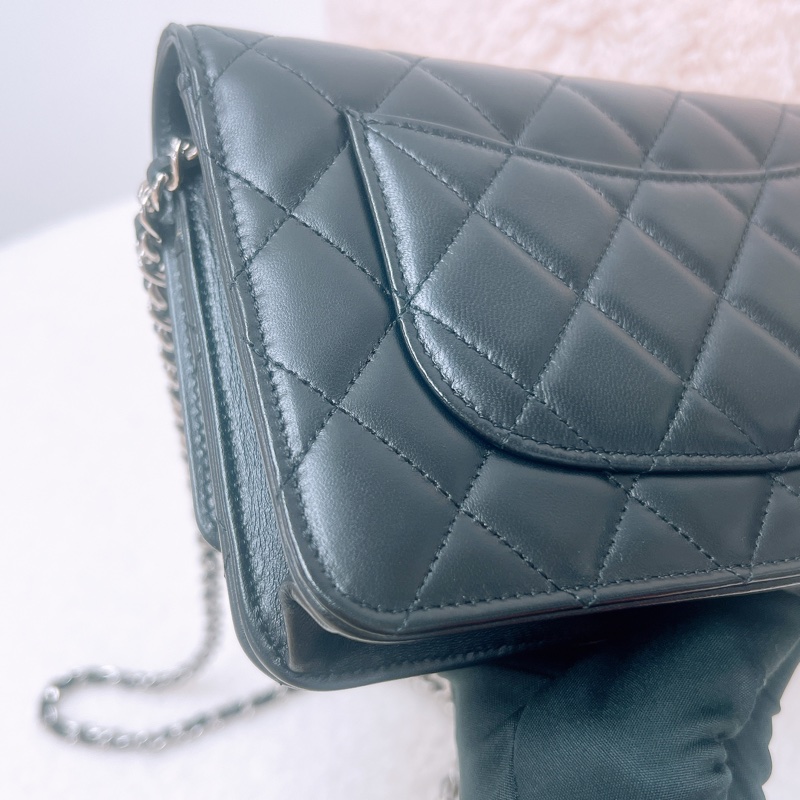 Chanel woc 黑銀羊皮鏈條包-7