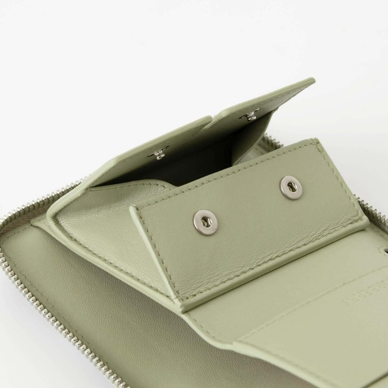 💎Han's house精品服飾💎BURBERRY 格紋 二折 拉鍊 短夾 現貨 原價15300-4