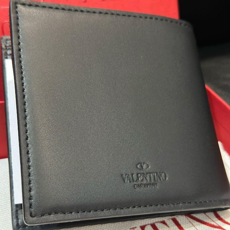 💎Han's house精品服飾💎VALENTINO 華倫天奴 小牛皮 短夾 零錢袋 現貨 原價16800-2