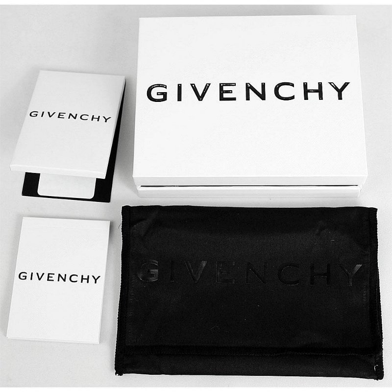💎Han's house精品服飾💎GIVENCHY 紀梵希 小牛皮 短夾 卡夾 原價15000-2