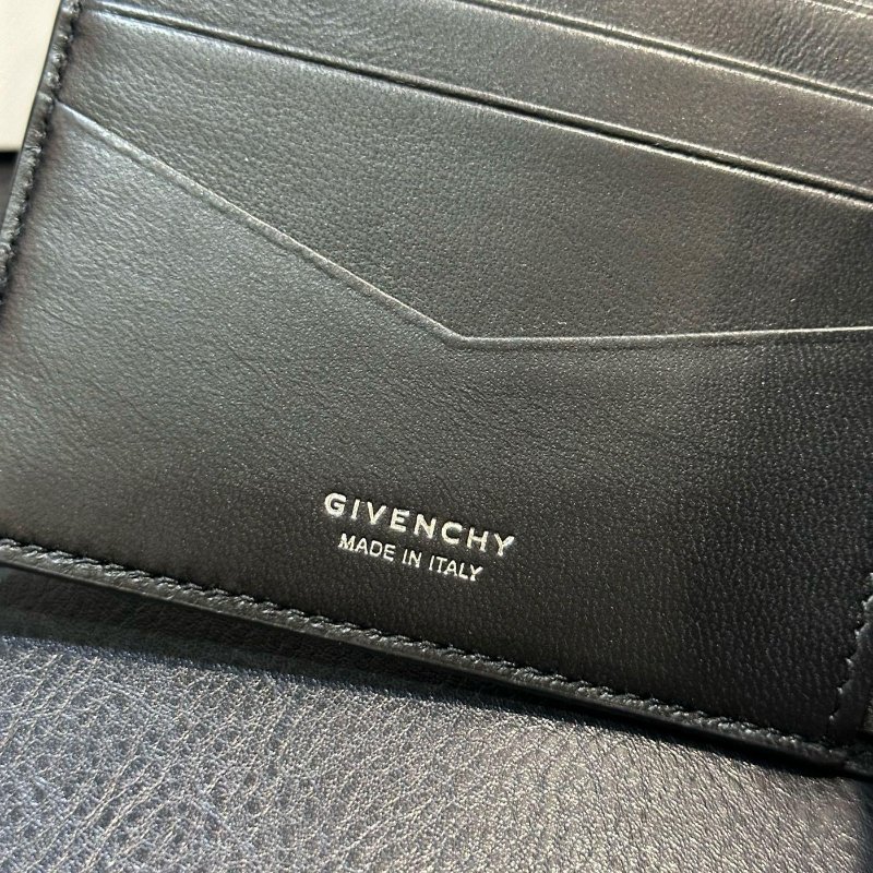 💎Han's house精品服飾💎GIVENCHY 紀梵希 小牛皮 短夾 卡夾 原價15000-4