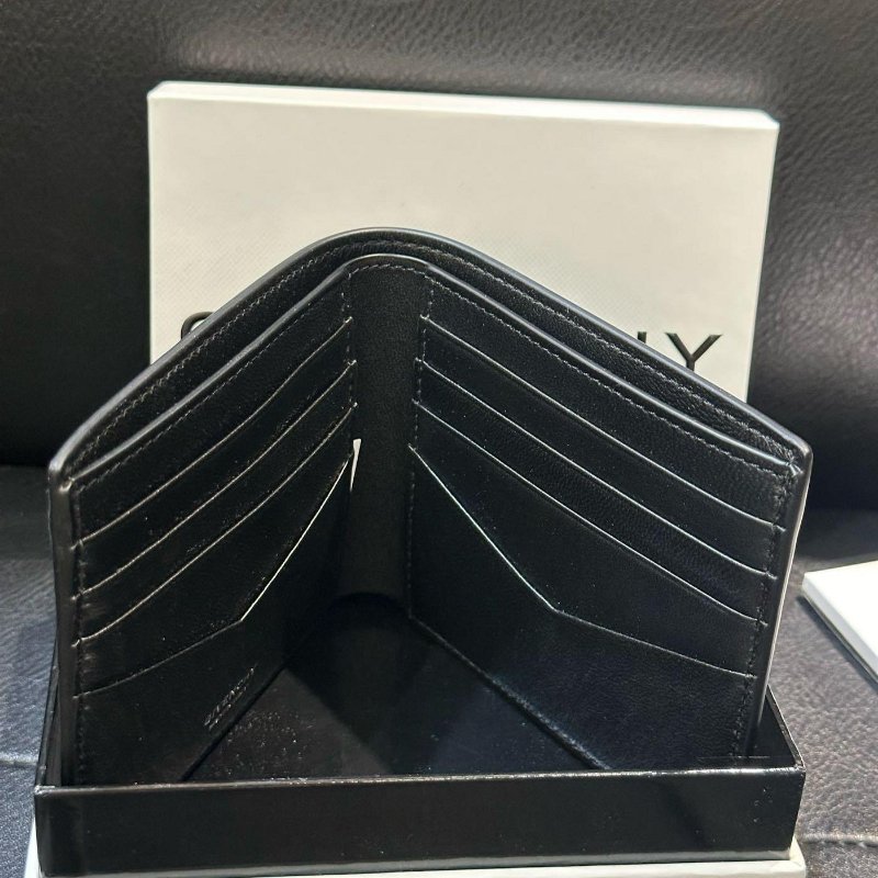 💎Han's house精品服飾💎GIVENCHY 紀梵希 小牛皮 短夾 卡夾 原價15000-6