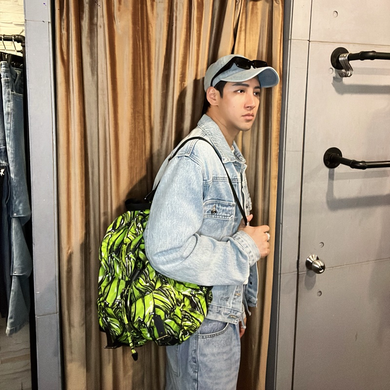 Prada 牌尼龍Saffiano 中型香蕉印花背包，-1