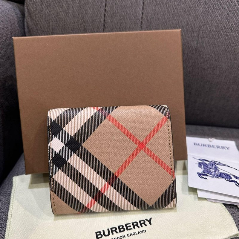 💎Han's house精品服飾💎Burberry 零錢包 卡包 卡夾 14.X14.5CM  原價12800-1