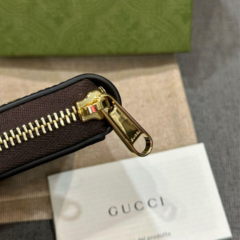 💎Han's house精品服飾💎GUCCI GG 牛皮 綠紅零錢包 相片 證件套 信用卡悠遊卡名片夾 錢包 658552-6
