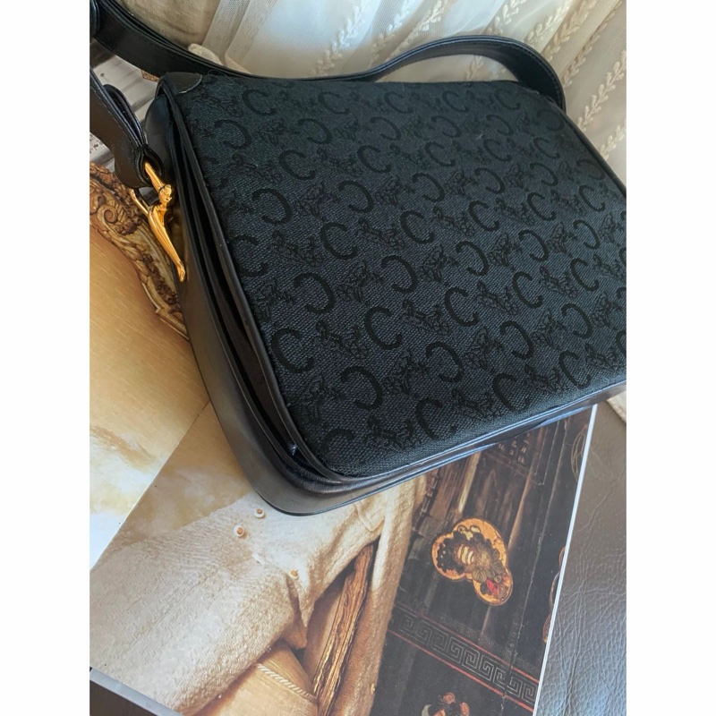 思琳 賽琳 復古黑色 老花 馬車 腋下包 黑色帆布 黑色皮革 馬車包 側背包 托特包 側肩包 罕有 中古 老花包 古董包 中古包celine vintage triomphe bag black-16