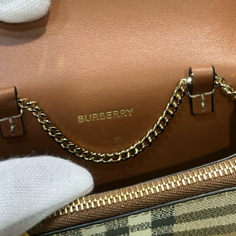 💎Han's house精品服飾💎 BURBERRY 格紋 LOGO 鏈條 卡 零錢 包 現貨 原價22300-5