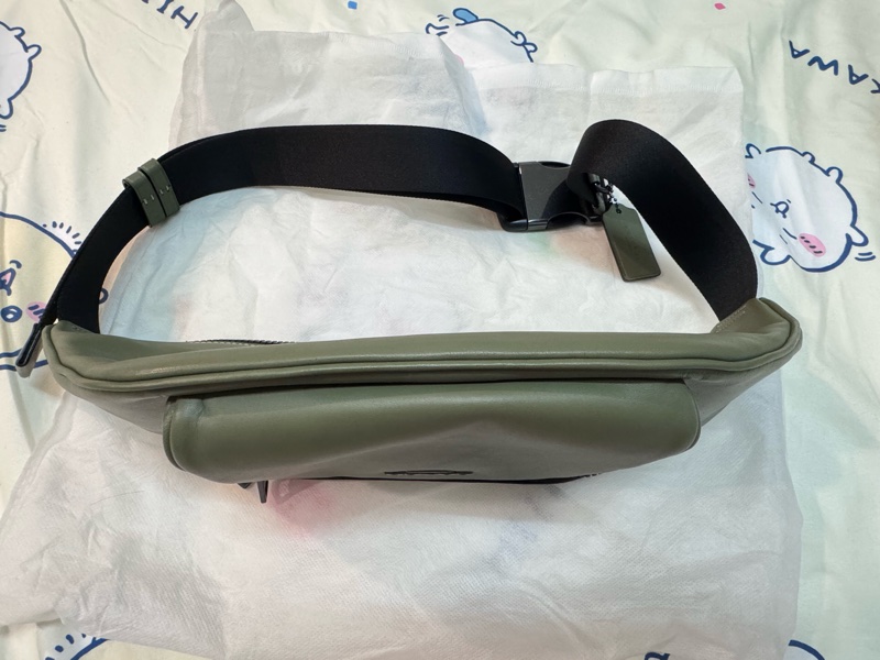 COACH 男款RACER小牛皮滑面皮革雙拉鍊置物腰包-軍綠-4