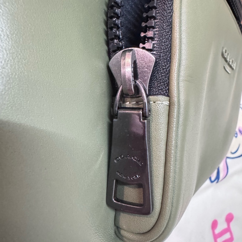 COACH 男款RACER小牛皮滑面皮革雙拉鍊置物腰包-軍綠-15