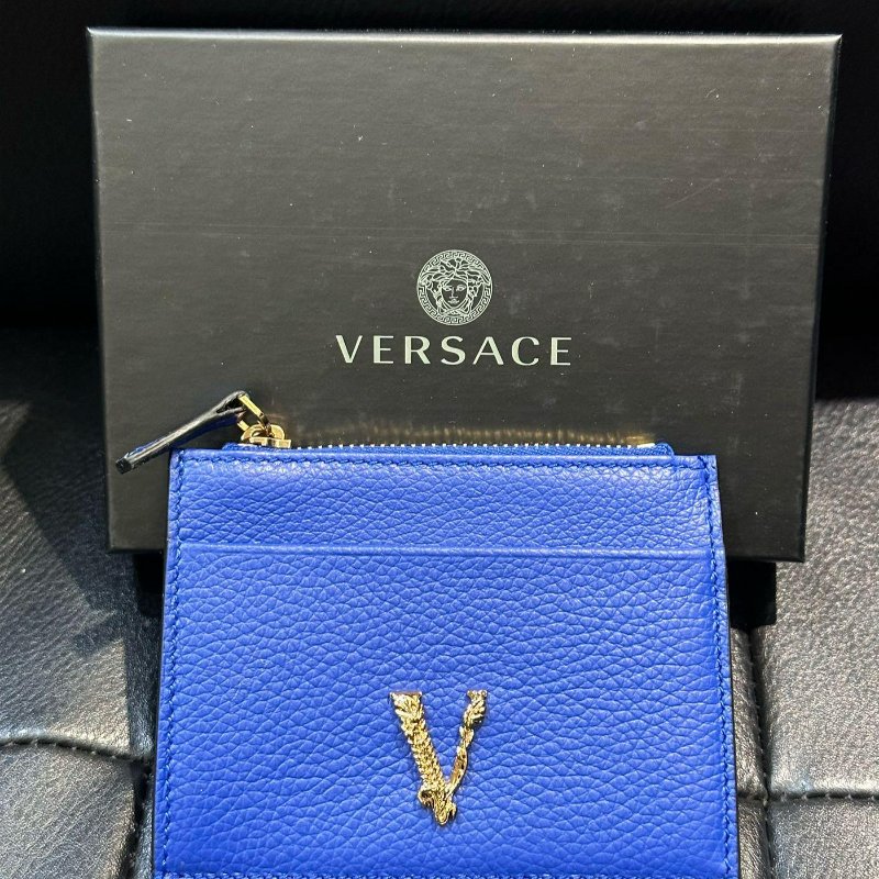 💎Han's house精品服飾💎 VERSACE 凡賽斯 女神頭 頂級 黑牌 零錢 卡 包-0