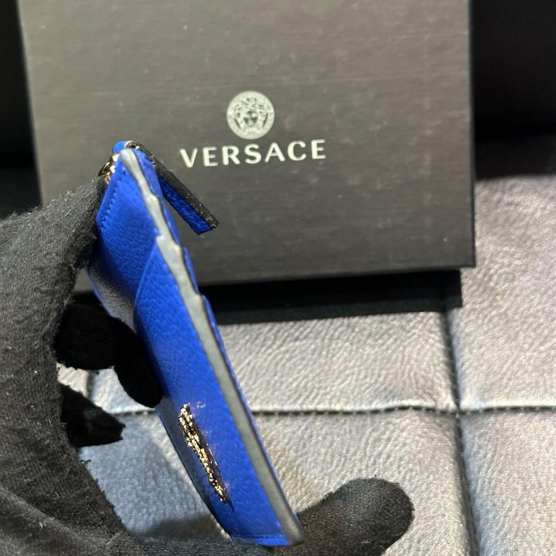 💎Han's house精品服飾💎 VERSACE 凡賽斯 女神頭 頂級 黑牌 零錢 卡 包-1