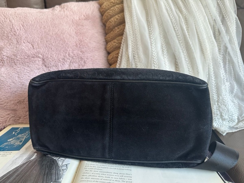 思琳 賽琳 復古黑色 老花 馬車 猄皮 腋下包 側背包 托特包 黑色皮革 側肩包 罕有 中古 老花包 古董包 中古包celine vintage triomphe bag black-15