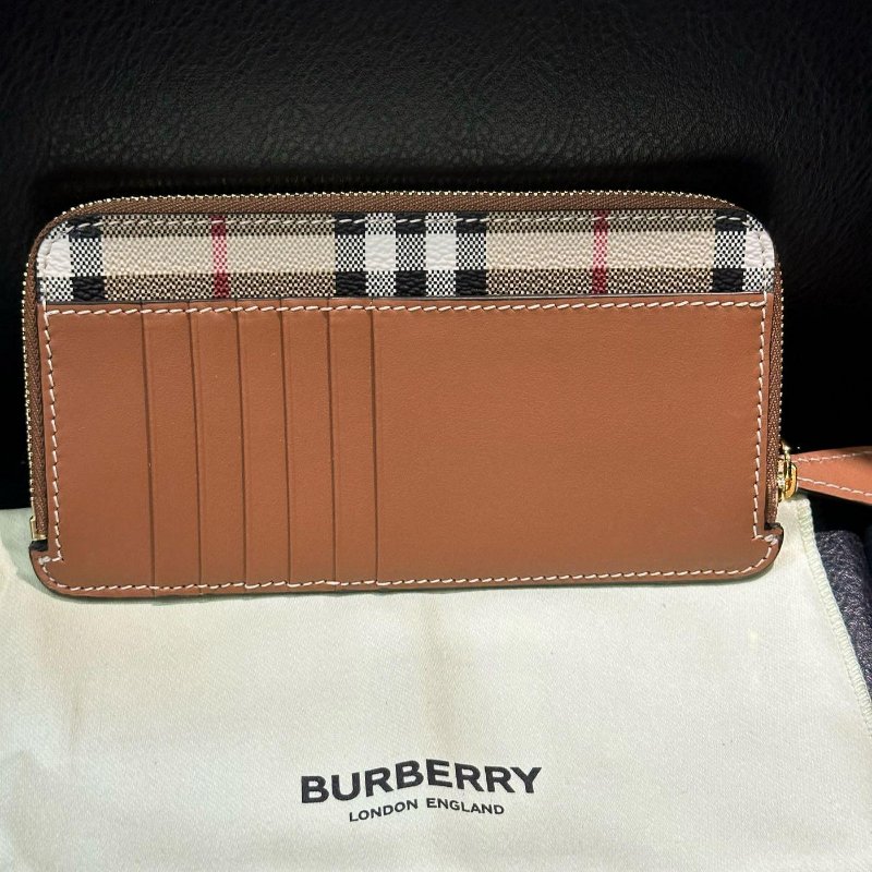 💎Han's house精品服飾💎Burberry 小牛皮 零錢 卡 包 17 x 9cm 義大利製 現貨 原價14900-7