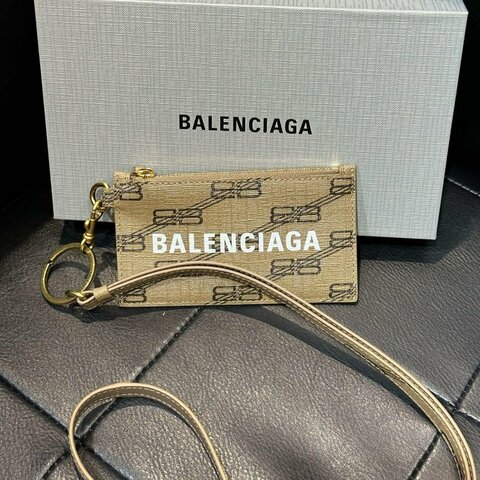 💎Han's house精品服飾💎 Balenciaga 巴黎世家 卡夾 卡包 零錢包 8X13CM 原價11200