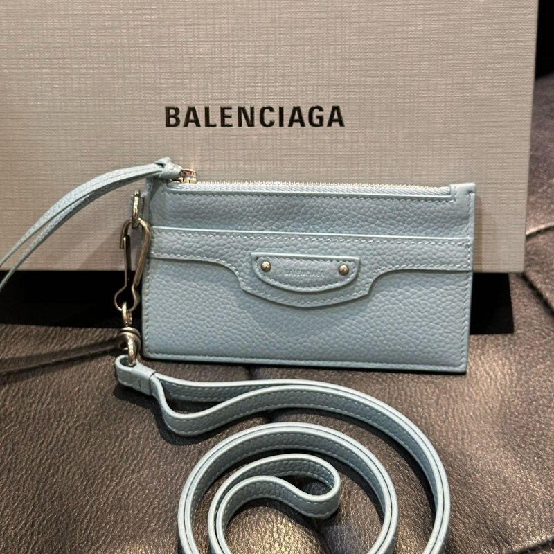 💎Han's house精品服飾💎Balenciaga 巴黎世家 機車 牛皮  頸掛包 卡夾 零錢包 8X13CM 原價16950-6