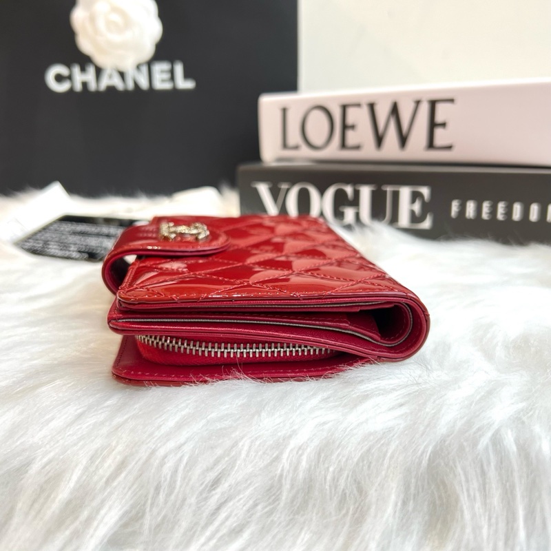 chanel香奈兒 漆皮錢包 底長15。-2