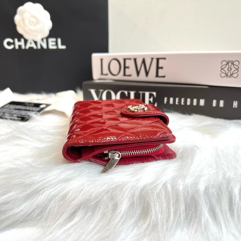 chanel香奈兒 漆皮錢包 底長15。-3