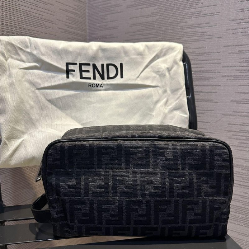 💎Han's house精品服飾💎 FENDI FF WOC 手拿包 16X13X27 現貨-3