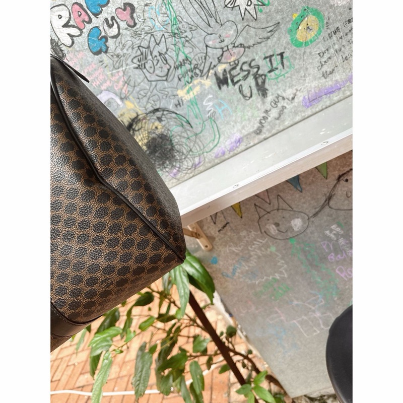 思琳 賽琳 復古黑色 老花 馬車 猄皮 黑花波士頓 波士頓包 旅行包  側背包 托特包 手提包 罕有 中古 老花包 古董包 中古包celine vintage triomphe bag black  boston bag-15