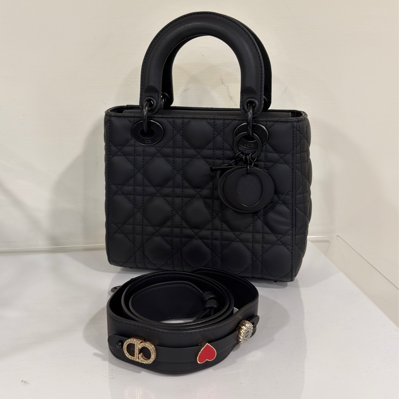 #專櫃20多萬🔥 #全網最低💰 Dior全黑磨沙黛妃包 勳章肩帶 #SoBlack-2