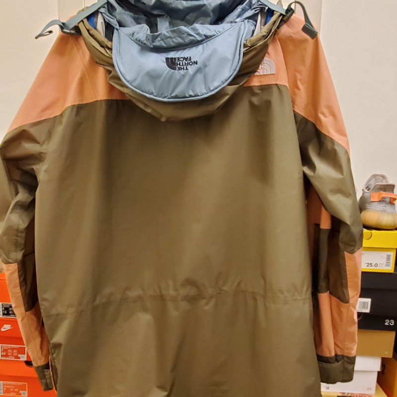 THE NORTH FACE UE 雙層帽子 多口袋 防水 機能外套-1