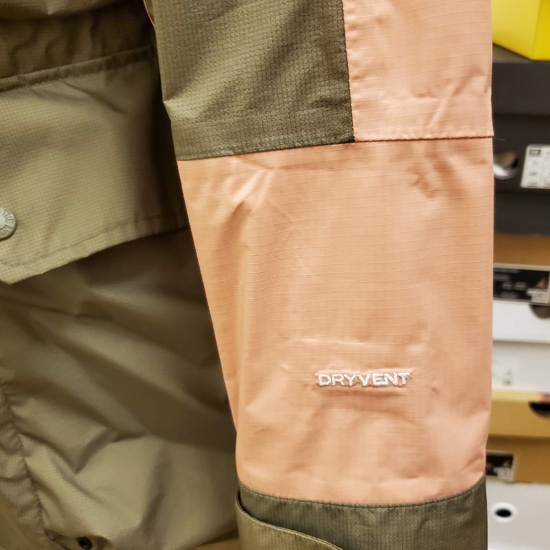 THE NORTH FACE UE 雙層帽子 多口袋 防水 機能外套-4