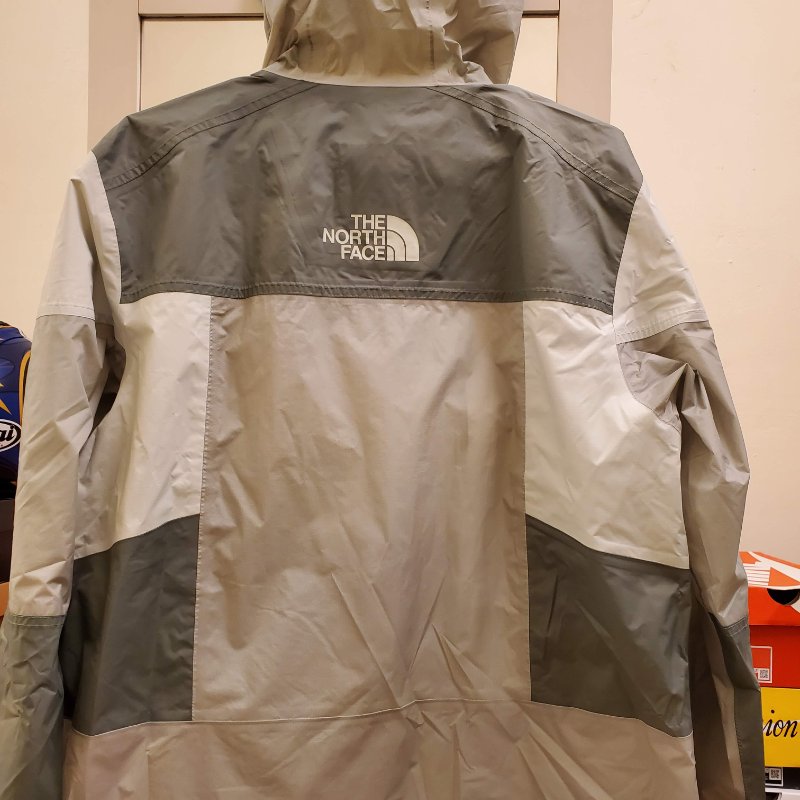 he North Face Steep Tech Light Rain Jacket-1