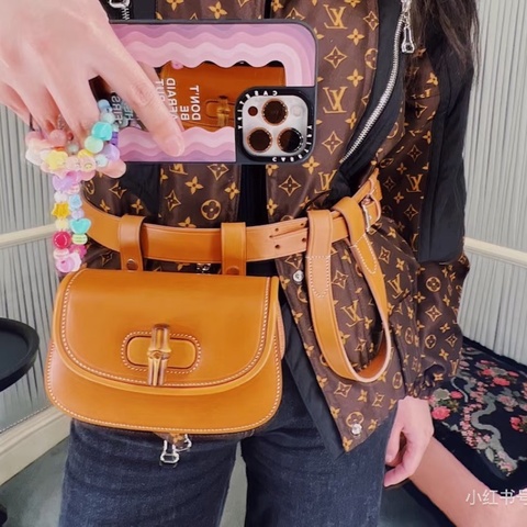 Gucci bamboo竹節鎖扣隨身包牛皮腰包 18*6*11.5cm 99新配件盒子 塵袋