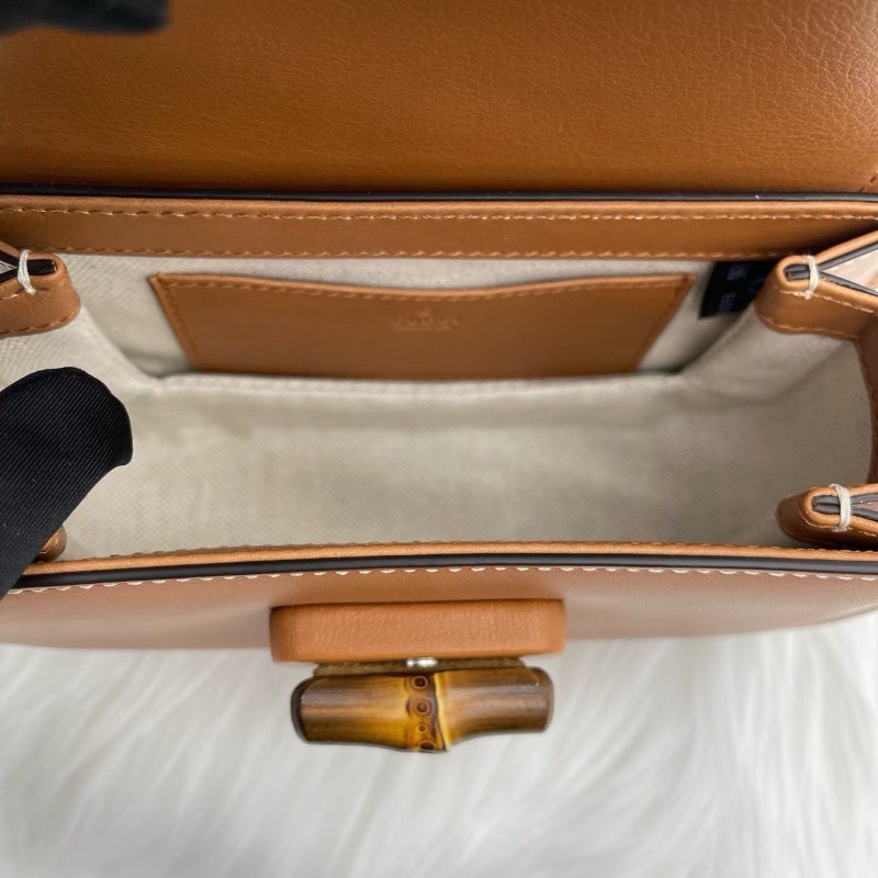 Gucci bamboo竹節鎖扣隨身包牛皮腰包 18*6*11.5cm 99新配件盒子 塵袋-3