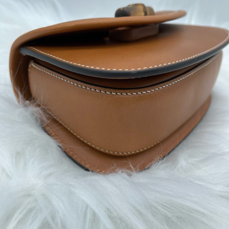 Gucci bamboo竹節鎖扣隨身包牛皮腰包 18*6*11.5cm 99新配件盒子 塵袋-6