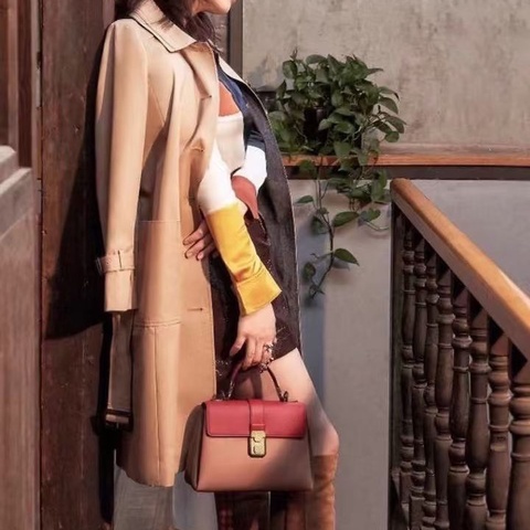 BV Piazza拼色郵差包 31*19*13 98新配件肩帶 塵袋 鏡子