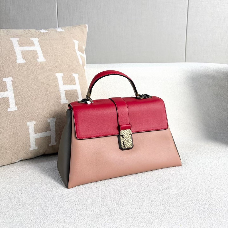 BV Piazza拼色郵差包 31*19*13 98新配件肩帶 塵袋 鏡子-4