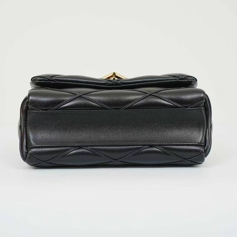 LV Pico Go-14黑金鍊條包 羊皮 23*10*16 99新配件鏡子 肩帶 盒子 塵袋-6